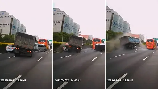 大車國道左切「壓扁轎車」影片驚悚曝光 網驚:小車駕駛命超大