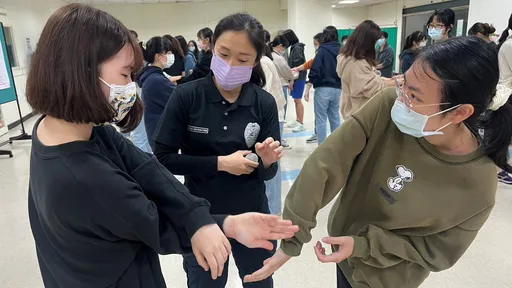 教導台北大學學生防身術 新北警金牌女教官傳授「致命一擊」