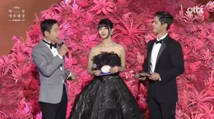 申東燁（左起）、秀智、朴寶劍第5度搭檔主持百想藝術大賞。翻攝JTBC