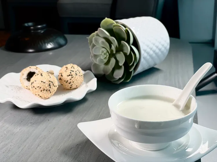 雪蛤杏仁茶。曾仲葳攝