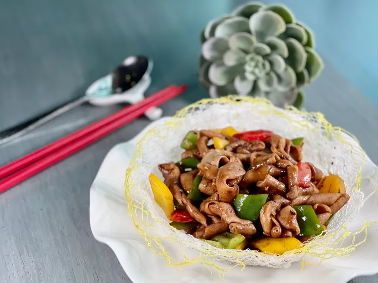 豉椒炒鵝腸。曾仲葳攝