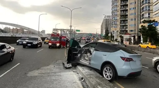 知名設計師駕駛特斯拉自撞亡　檢警相驗！初判死因曝光