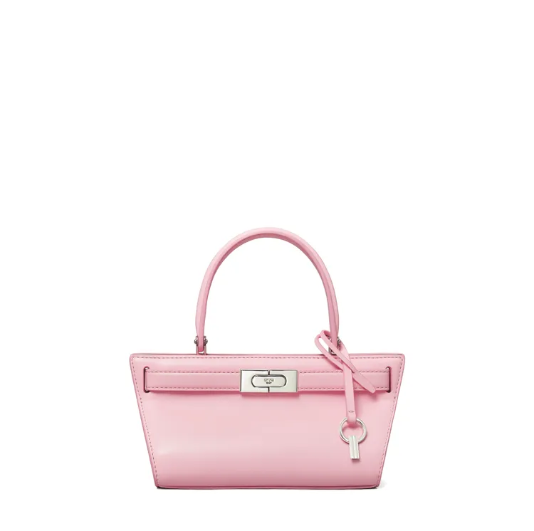 草莓牛奶粉Lee Radziwill手提包，2萬5900元。品牌提供