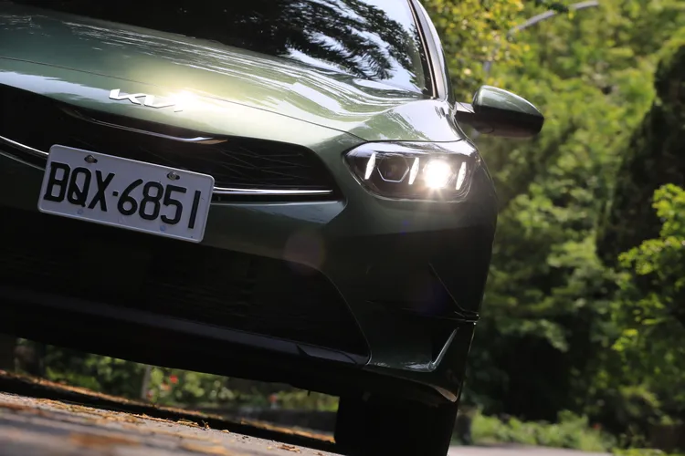 在不同的環境及光影中，這「夜幕綠」車色也會擁有不同的層次變化。林浩昇攝