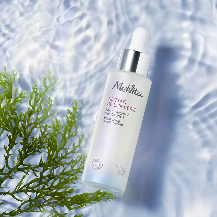 海洋光萃亮白精華，30ml／2680元。品牌提供