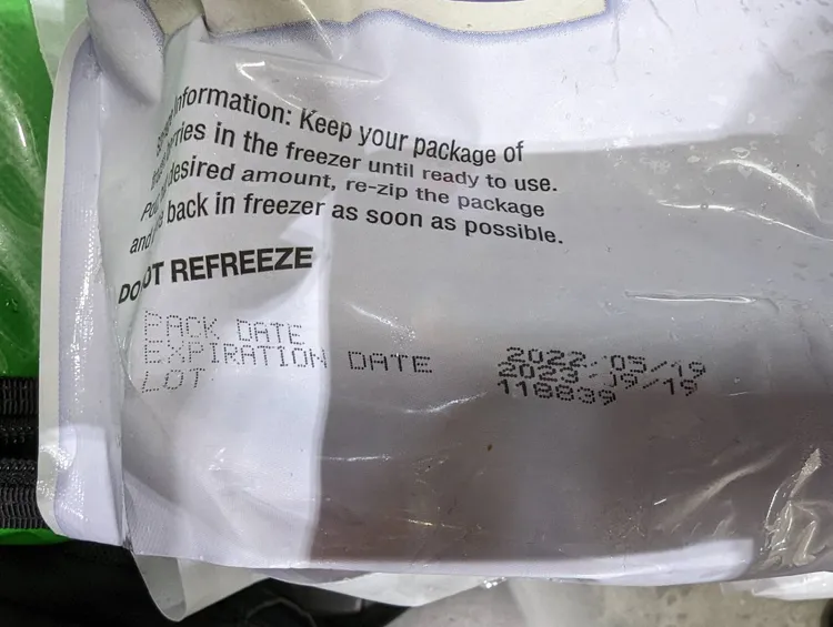 好市多「科克蘭冷凍三種綜合莓」出包。食藥署提供