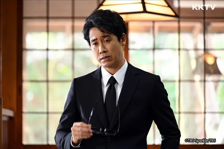 大泉洋在《Last Man -全盲搜查官-》飾演刑警。KKTV提供