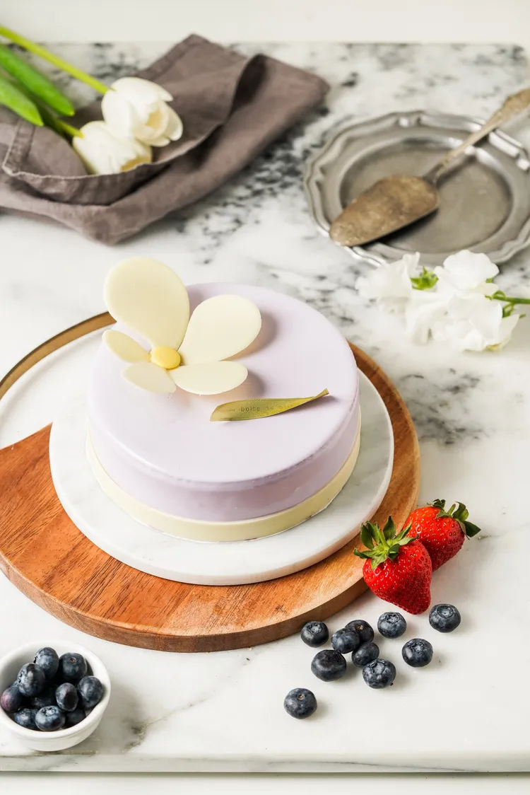 珠寶盒法式點心坊-母親節蛋糕花漾。業者提供