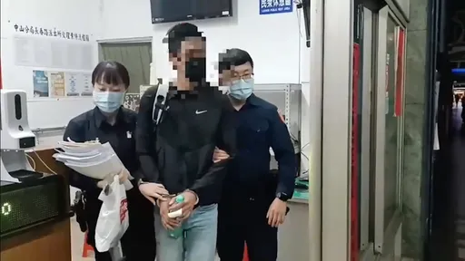 深夜銀行外鬼祟徘徊　警攔下搜出這些東西逮詐欺車手送辦