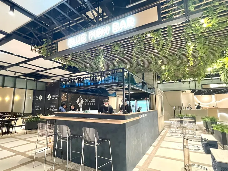 崇越科技旗下安永集團的全新餐飲品牌「Blue Fish Bar」進駐NOKE忠泰樂生活5樓。曾仲葳攝