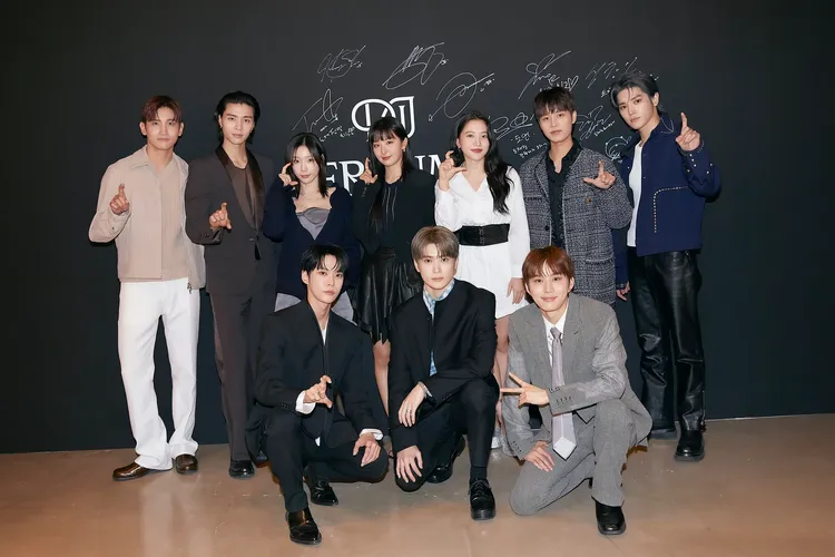 昌珉（後排左起）、JOHNNY、太妍、Seulgi、Yeri、泰一、泰容，前天現身NCT道在廷Launch Day力挺。翻攝SM娛樂