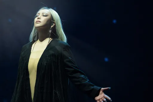 出道最大尺度!張惠妹超深V胸型若隱若現 極致思念這3首歌逼哭萬人