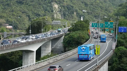收假日國道13處地雷！多從下午4時起塞　高公局：南部北上「這時間點」出發