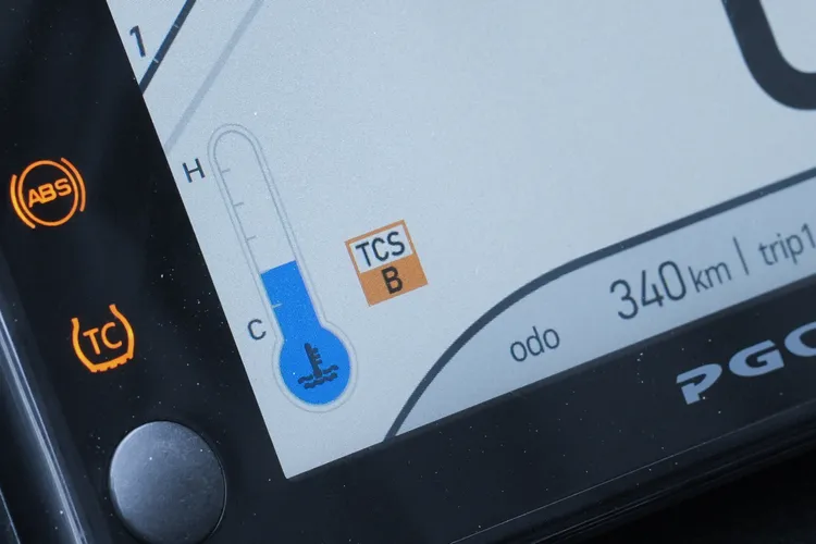 Bosch高階版本TCS系統標榜領先同級，採退點火、斷噴油雙效控制，並且搭配Normal標準、Sport運動或全關多模式切換。林浩昇攝