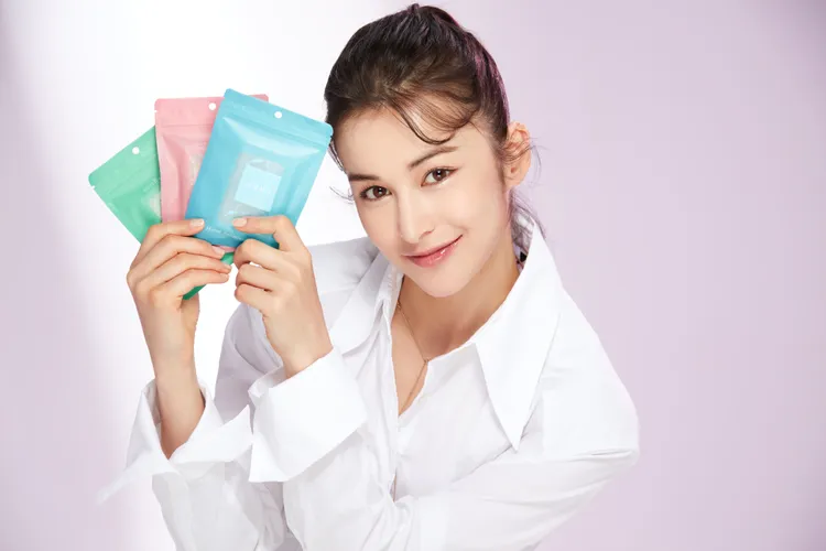 aquaEveryday推出保養級香氛乾洗手噴霧。品牌提供