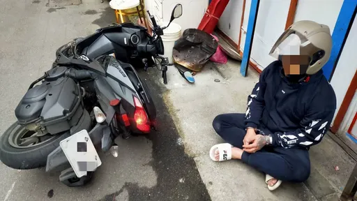新北2男見警皆心虛閃躲 淡水警不放過!1小時逮獲2通緝犯