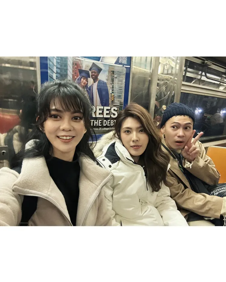 美國同行的理科太太跟化妝師Hans陪伴白癡公主的喪父之痛。翻攝白癡公主IG