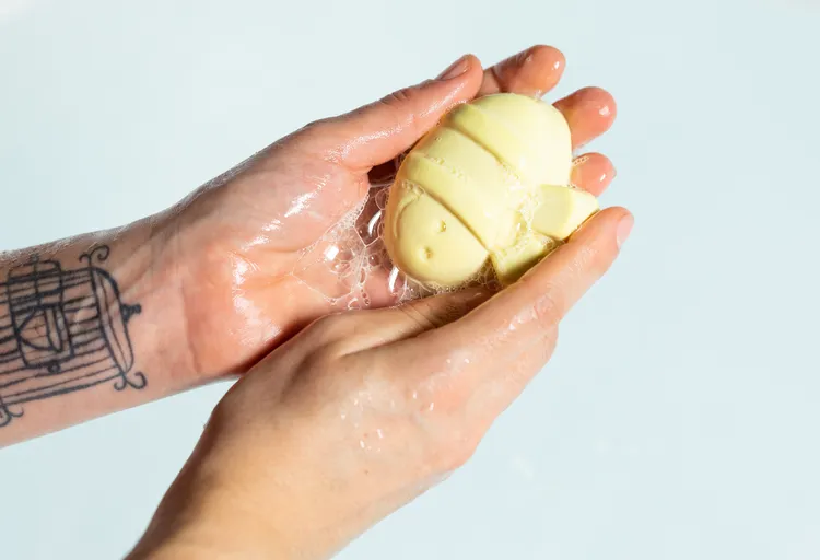 蜂女皇香氛皂，350元。品牌提供