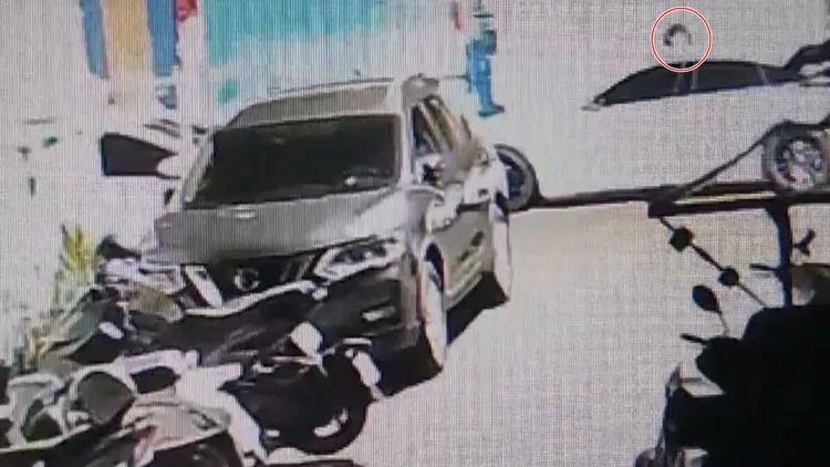 宋女見路邊車輛未鎖門行竊。讀者提供