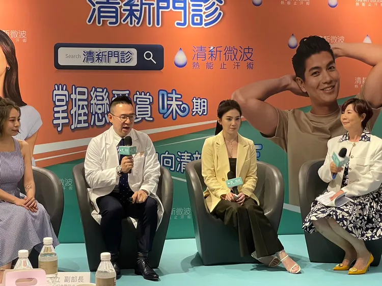 黃耀立（左2）表示，如果味道會影響到生活、作息就可以考慮手術。賴昀岫攝