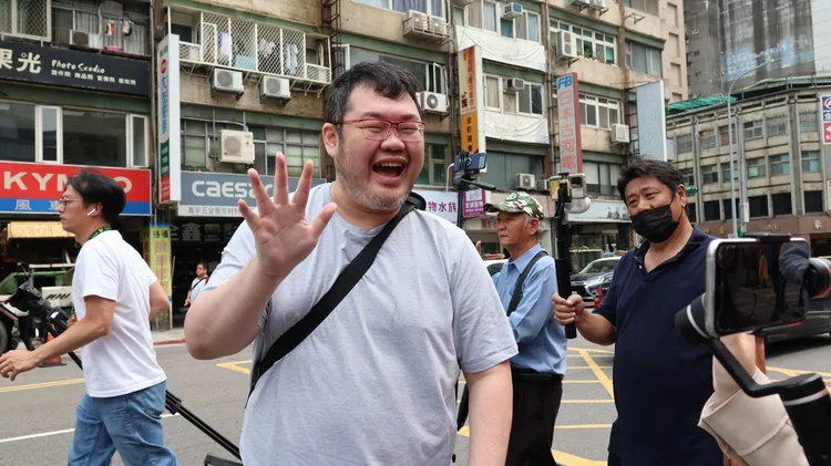 網路名人四叉貓也來現場朝聖。莊宗達攝