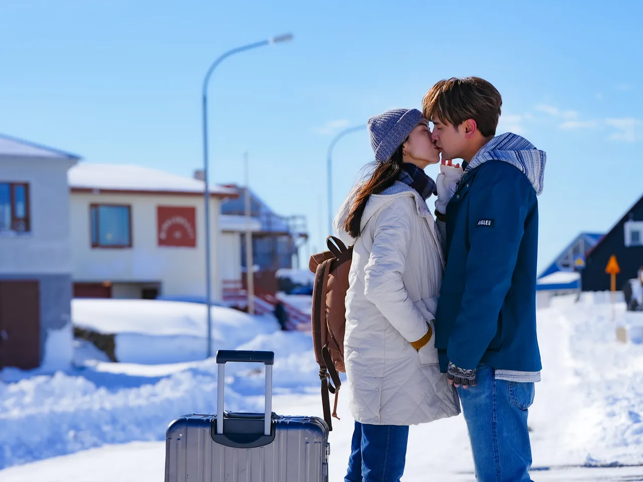 陳零九與女主角嘴巴親不停。滾石唱片提供