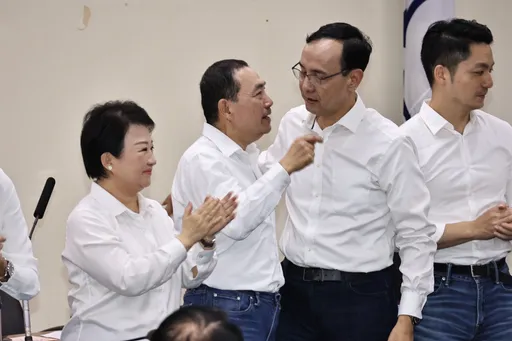 侯友宜合體朱立倫! 國民黨中常會展現大團結