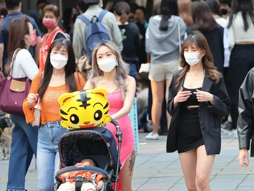 未滿6歲可打莫德納雙價第3劑了 羅一鈞:13萬劑4/16到貨!5月開打