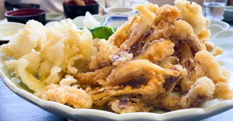 呼子烏賊也可做天婦羅。賴昀岫攝