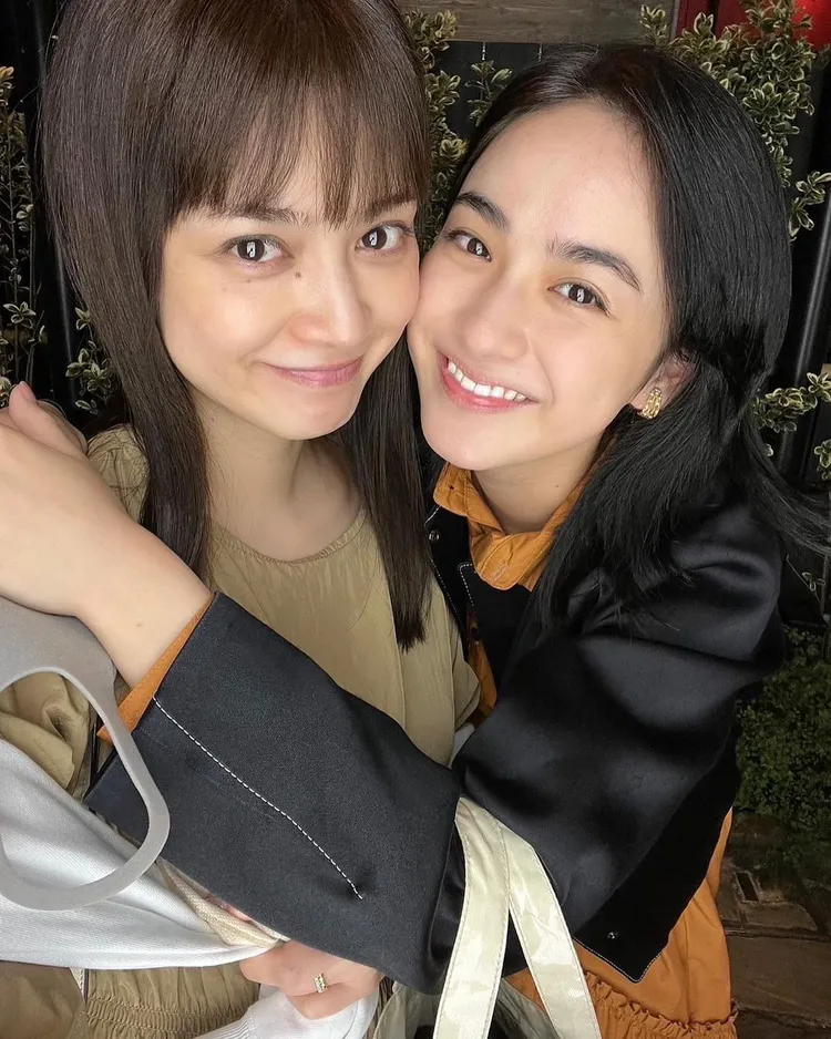平愛梨的小妹平祐奈（右）也是演員。翻攝平愛梨IG