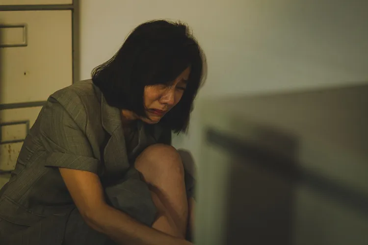 張詩盈在劇中不只罵人，也有崩潰痛哭的精彩演出。公視提供