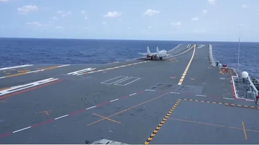 共軍環台軍演第3天出大招!山東艦首度參與 曝光艦載戰機起降畫面