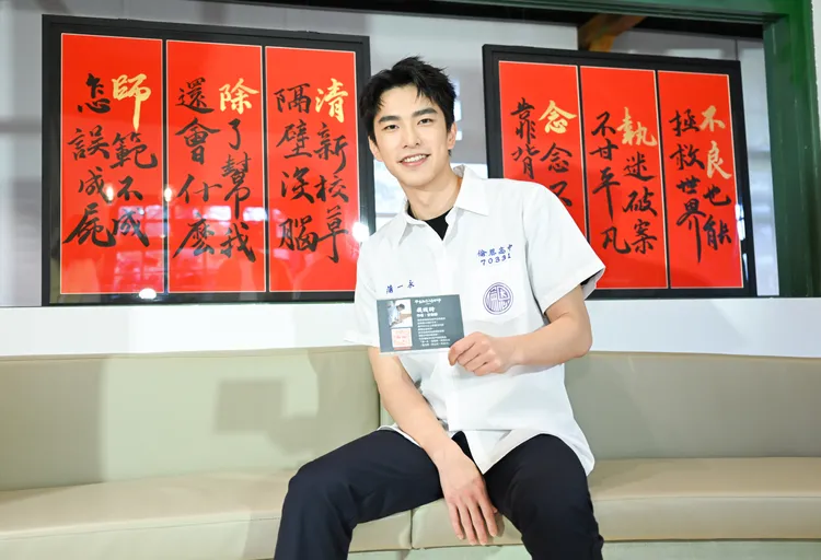 曾敬驊表示「從原本不會書法到拍攝前期加拍攝期練習半年，很感謝書法老師，現在會覺得這是一個可以靜心的動作，覺得煩躁的時候可以用來調整心情」。愛奇藝國際站提供