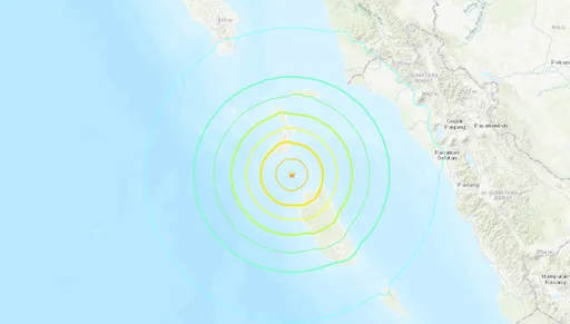 印尼蘇門答臘外海發生規模7.3強震 當局發布海嘯警報