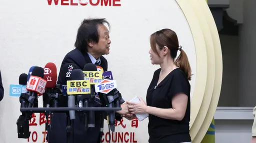 高嘉瑜傳訊賀「斬妖除魔真男人」　王世堅初選過關最感謝「她們」