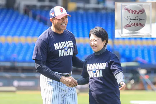 感謝全民參與WBC 盧秀燕臉書徵圖文!最多「讚數」贈李維拉簽名球