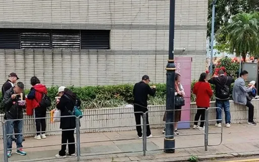 中國300元香港團「公廁外吃泡麵」 網驚:比到南港一日遊還省