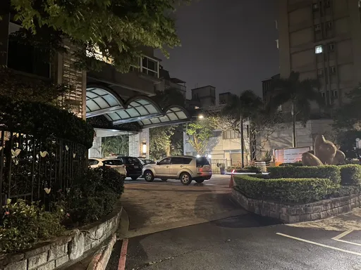 台大名嘴母口鼻貼膠帶、吐綠汁離奇亡！全身紅衣紅襪曝死意　相驗結果出爐