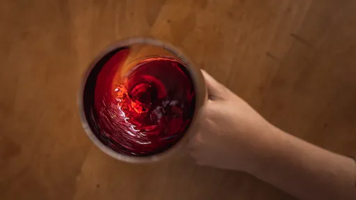 貫徹中共20大精神培訓班 高官豪飲「灌到死」