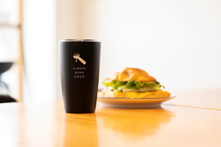 ABG Coffee推出「世界地球日限定商品」即日起開賣。業者提供