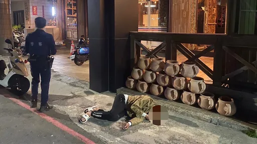 手腳太慢!警察來了還在偷 笨賊跳樓摔得頭破血流