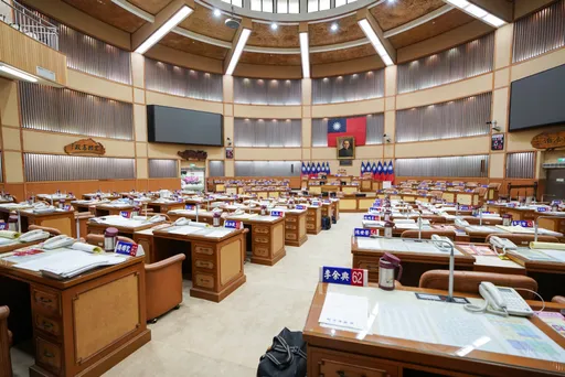 新北議會總質詢提前!藍「護侯卡郭」? 綠委:郭台銘心知肚明