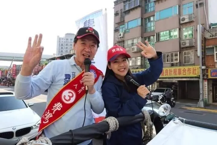 2020年立委選舉時，徐巧芯還力挺費鴻泰。徐巧芯授權提供