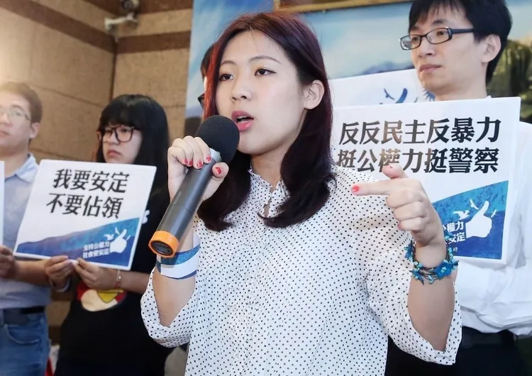太陽花學運時，徐巧芯親上火線，捍衛國民黨立場。徐巧芯授權提供