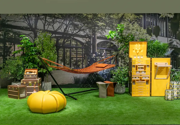 LV工藝展中提供從室內一直延伸至室外的情境。品牌提供