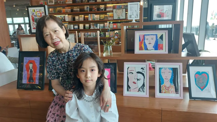 阿嬤說要重拾畫筆，以後和蕭柏潤祖孫聯展。凃建豐攝