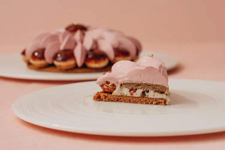 6吋莓果鐵觀音聖多諾黑。業者提供