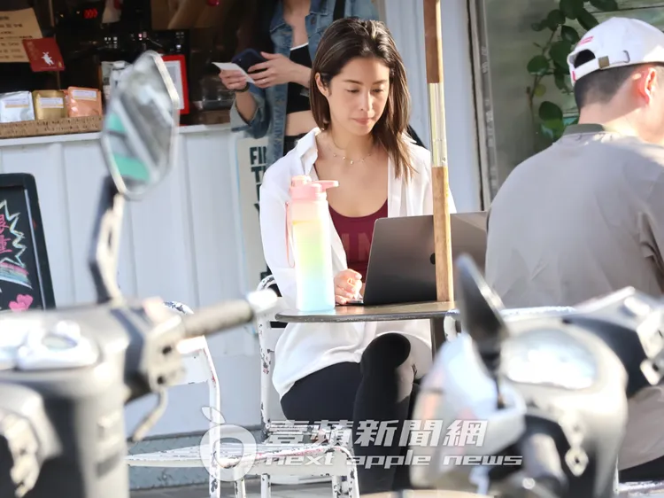 陽光灑在莫允雯混血臉孔上很難不讓人注意。特勤中心攝