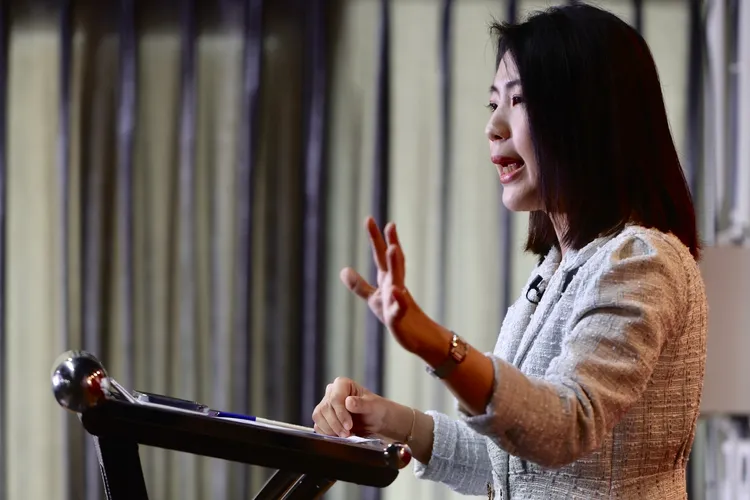 徐巧芯說，「以牙還牙、以眼還眼、加倍奉還，這是我問政的個性跟主軸。」林林攝