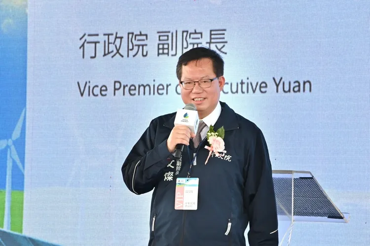 鄭文燦說，綠能不只保護地球，也是疼惜台灣最重要的政策。政院提供